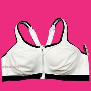 Victoria’s Secret knockout Maximum Support Front Close Sports Bra White